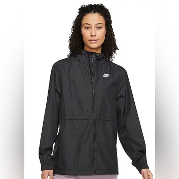 Woman’s Nike Essential Repel Woven Jacket - Picture 8 of 8